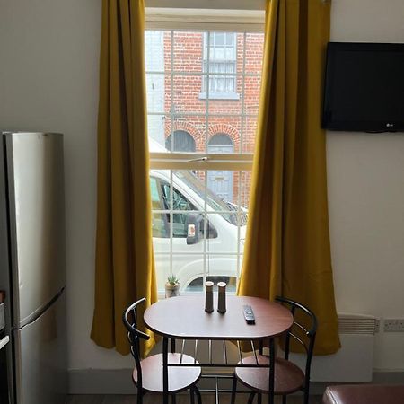 Apartamento Ground Floor Two Bed Cairo Street Warrington  Exterior foto